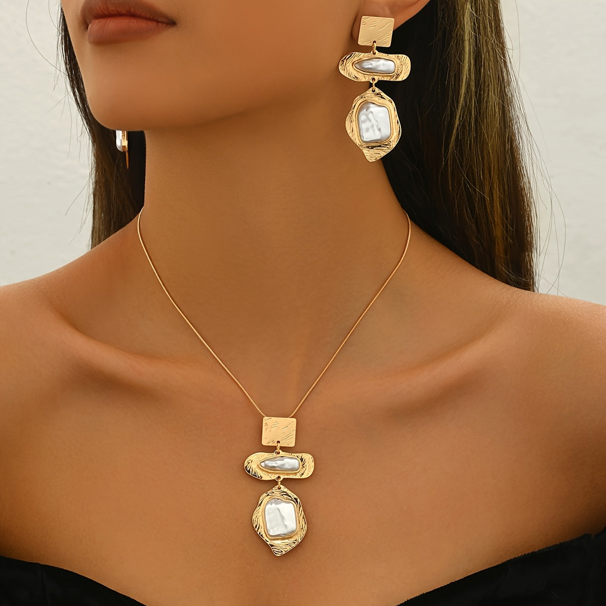 Elegant Pearl Mosaic Jewelry Set